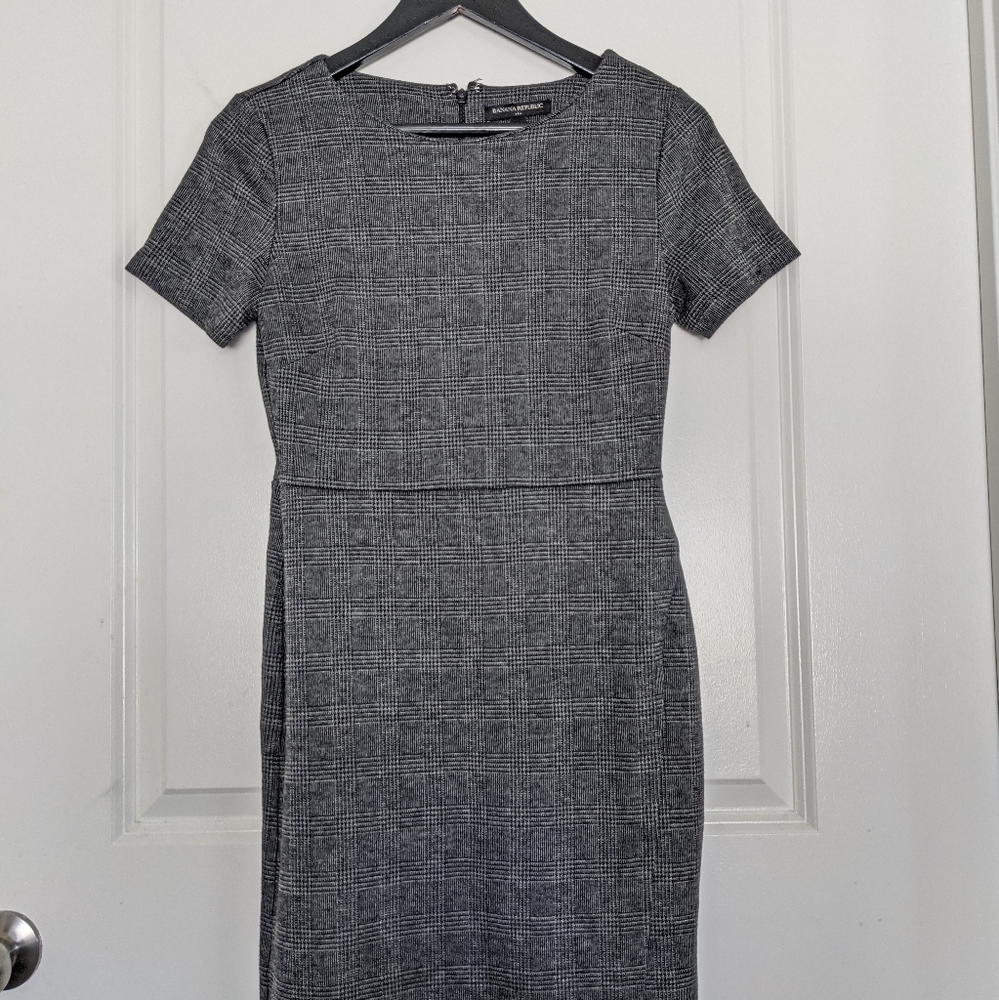 BANANA REPUBLIC DRESS 👗